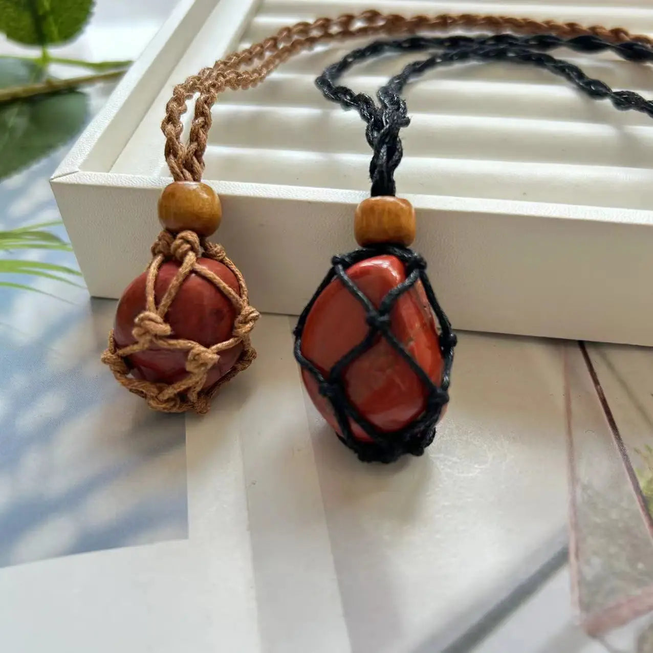Crystal Tumbled Rough Stone Pendant Necklace Hand Net Woven Adjustable Necklace Gemstone Irregular Chakra Gemstones Necklace
