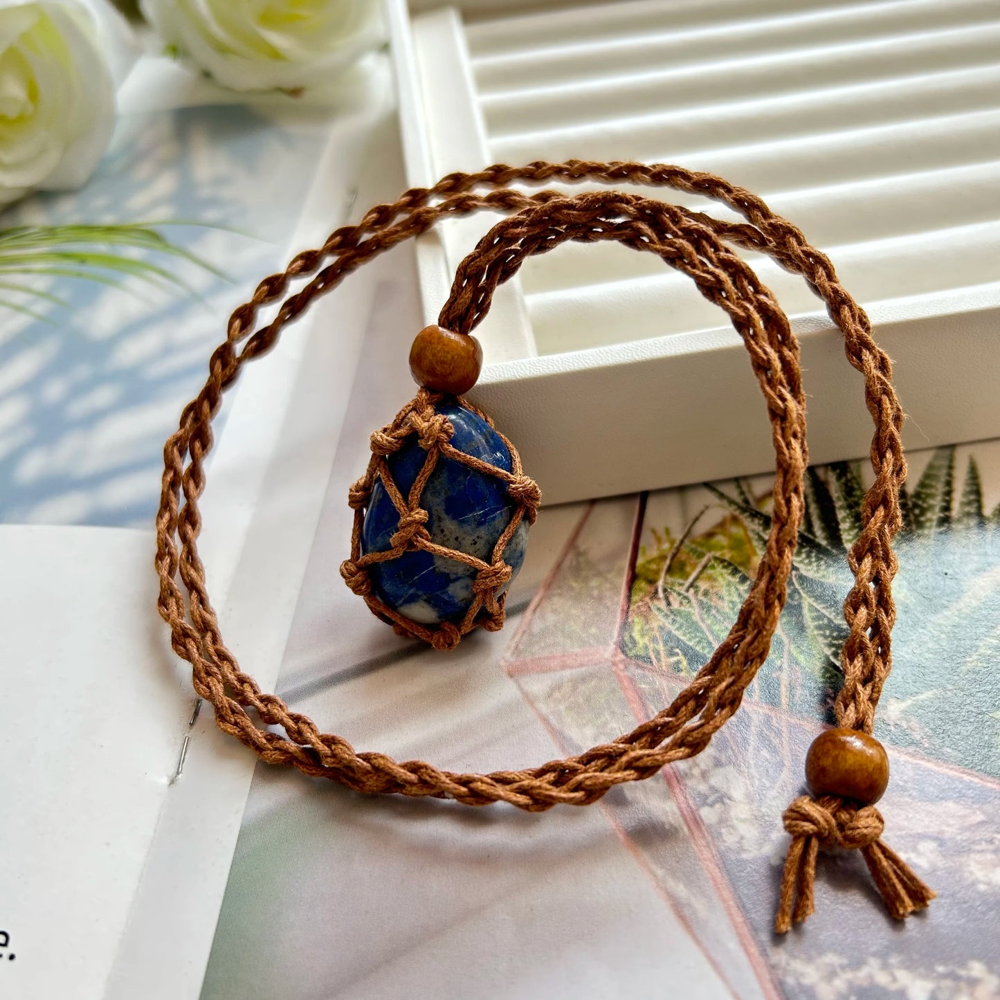 Crystal Tumbled Rough Stone Pendant Necklace Hand Net Woven Adjustable Necklace Gemstone Irregular Chakra Gemstones Necklace