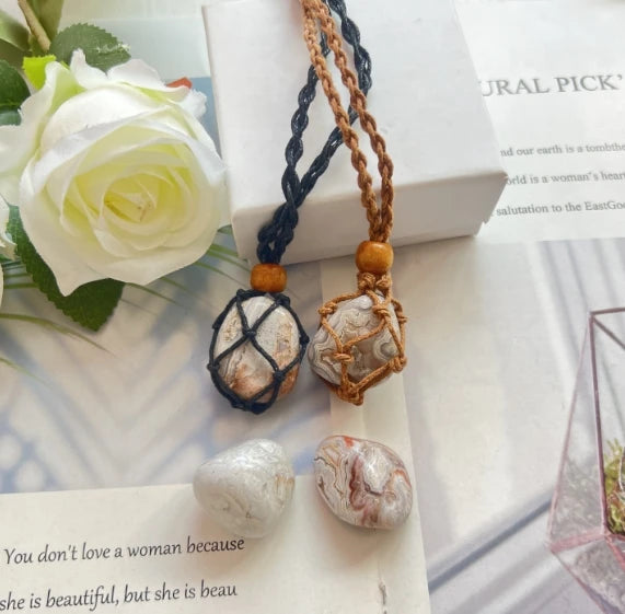 Crystal Tumbled Rough Stone Pendant Necklace Hand Net Woven Adjustable Necklace Gemstone Irregular Chakra Gemstones Necklace