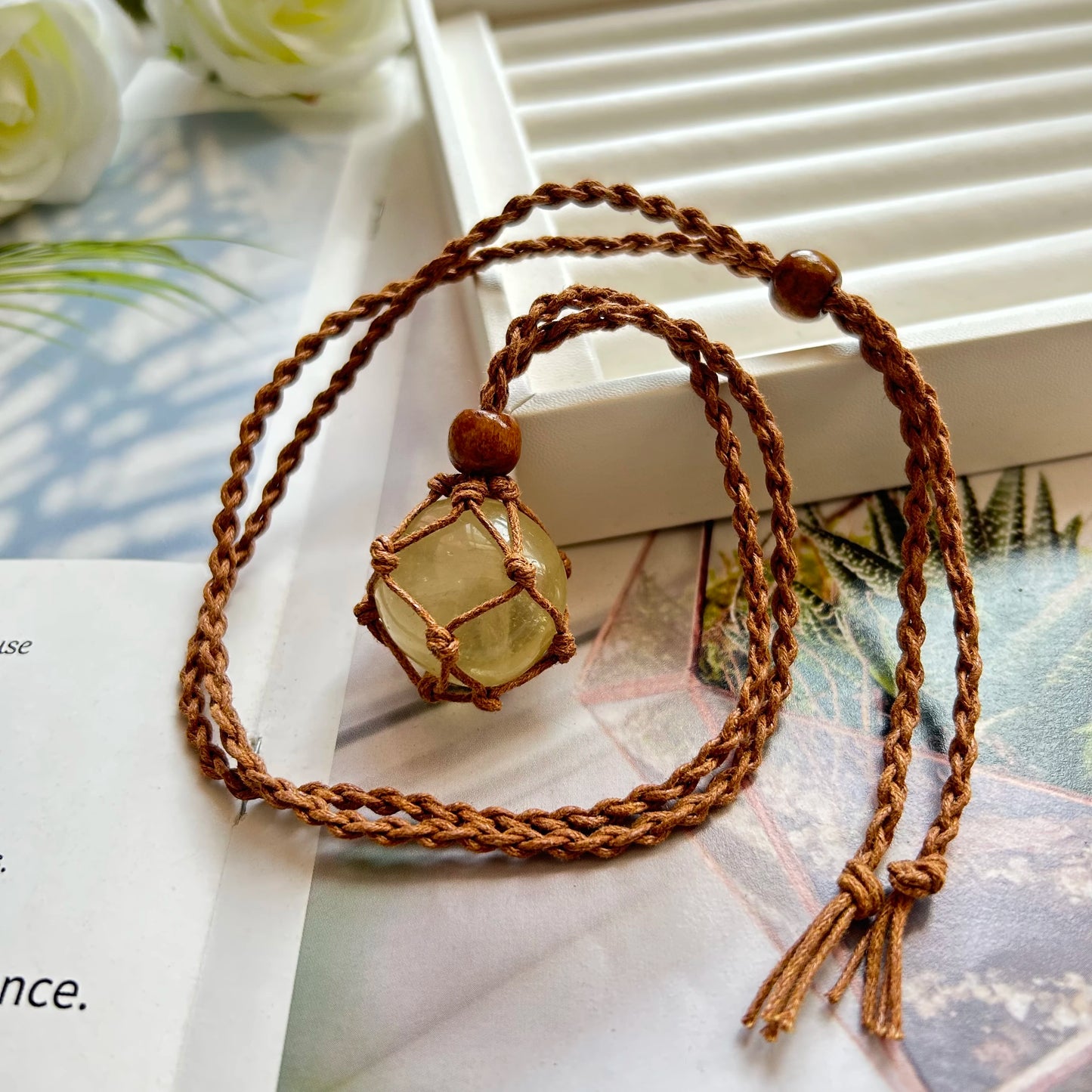 Crystal Tumbled Rough Stone Pendant Necklace Hand Net Woven Adjustable Necklace Gemstone Irregular Chakra Gemstones Necklace