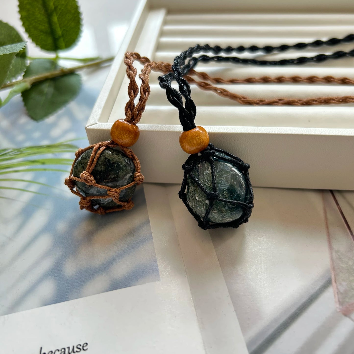 Crystal Tumbled Rough Stone Pendant Necklace Hand Net Woven Adjustable Necklace Gemstone Irregular Chakra Gemstones Necklace