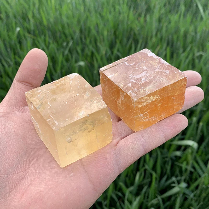 Wholesale Natural Yellow Calcite Cuboid Iceland Spar Cube Optical Calcite For Decoration
