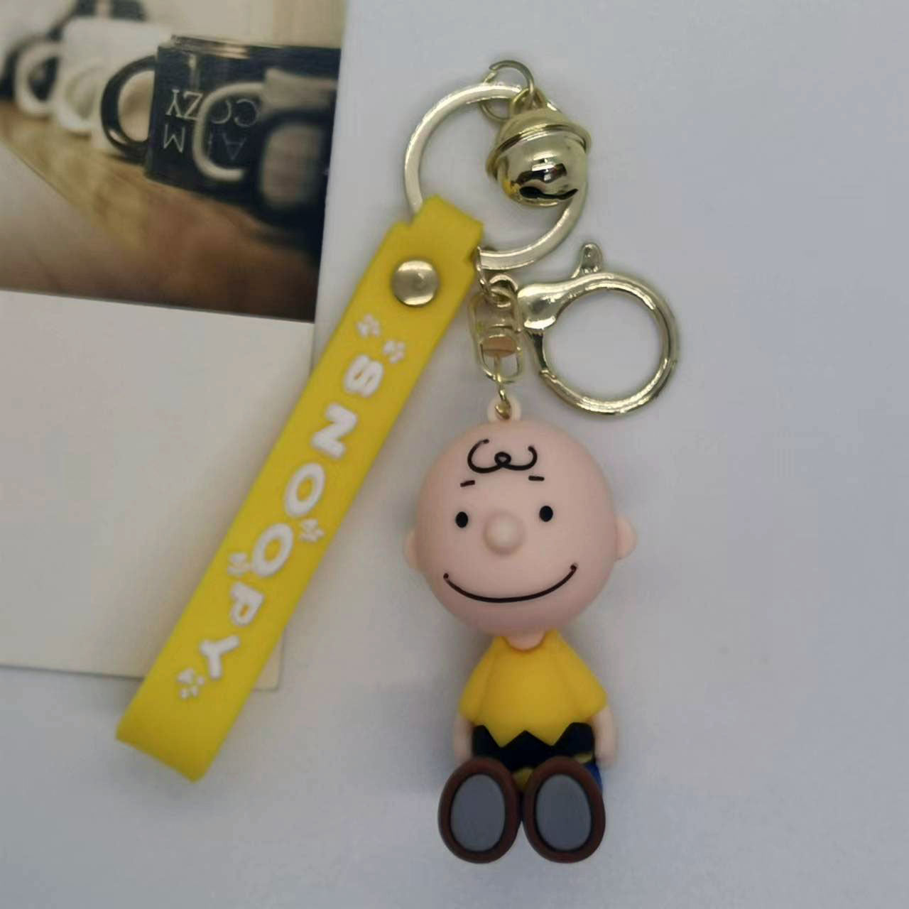 Creative cartoon Charlie Snoopy keychain pendant couple bag car keychain accessories gift