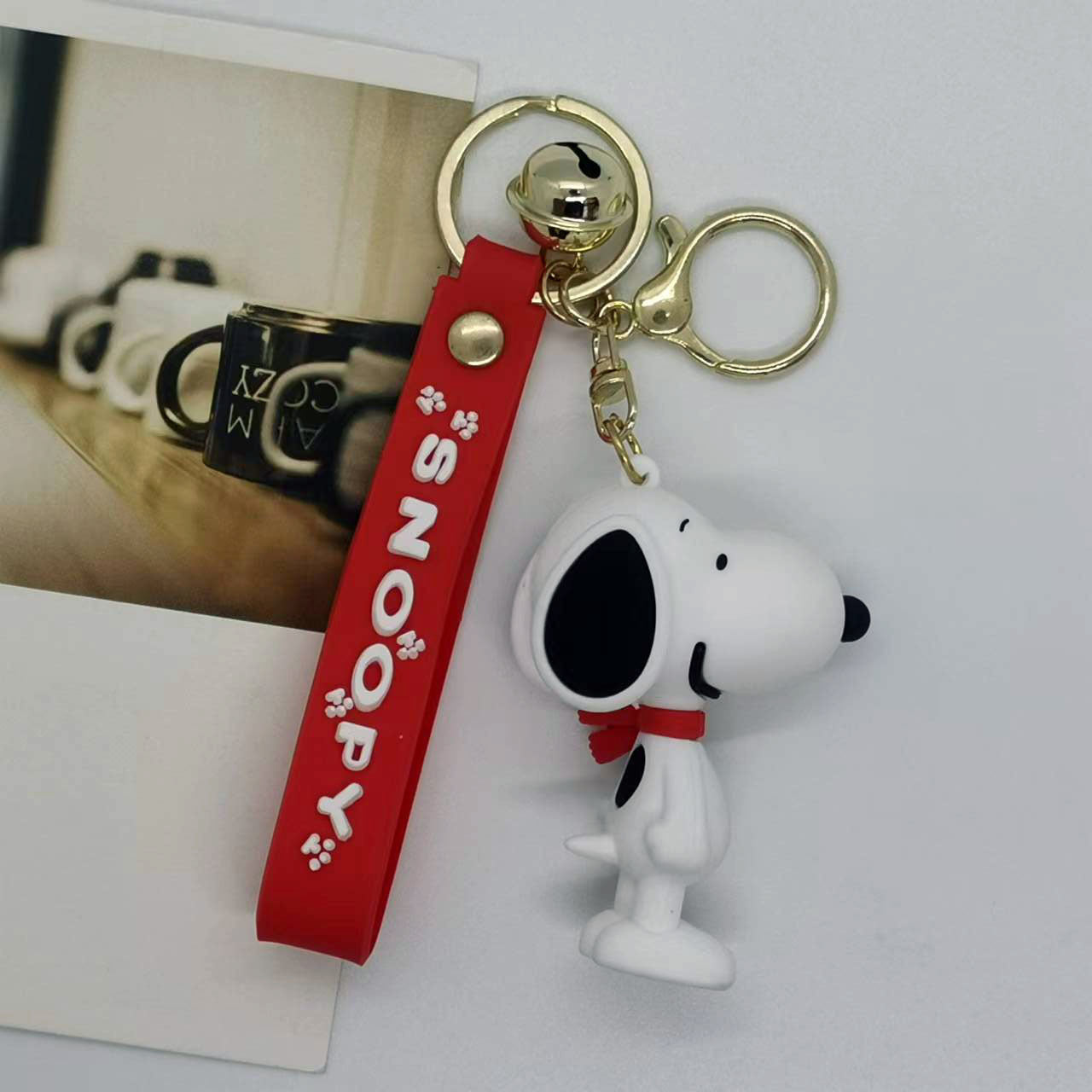 Creative cartoon Charlie Snoopy keychain pendant couple bag car keychain accessories gift