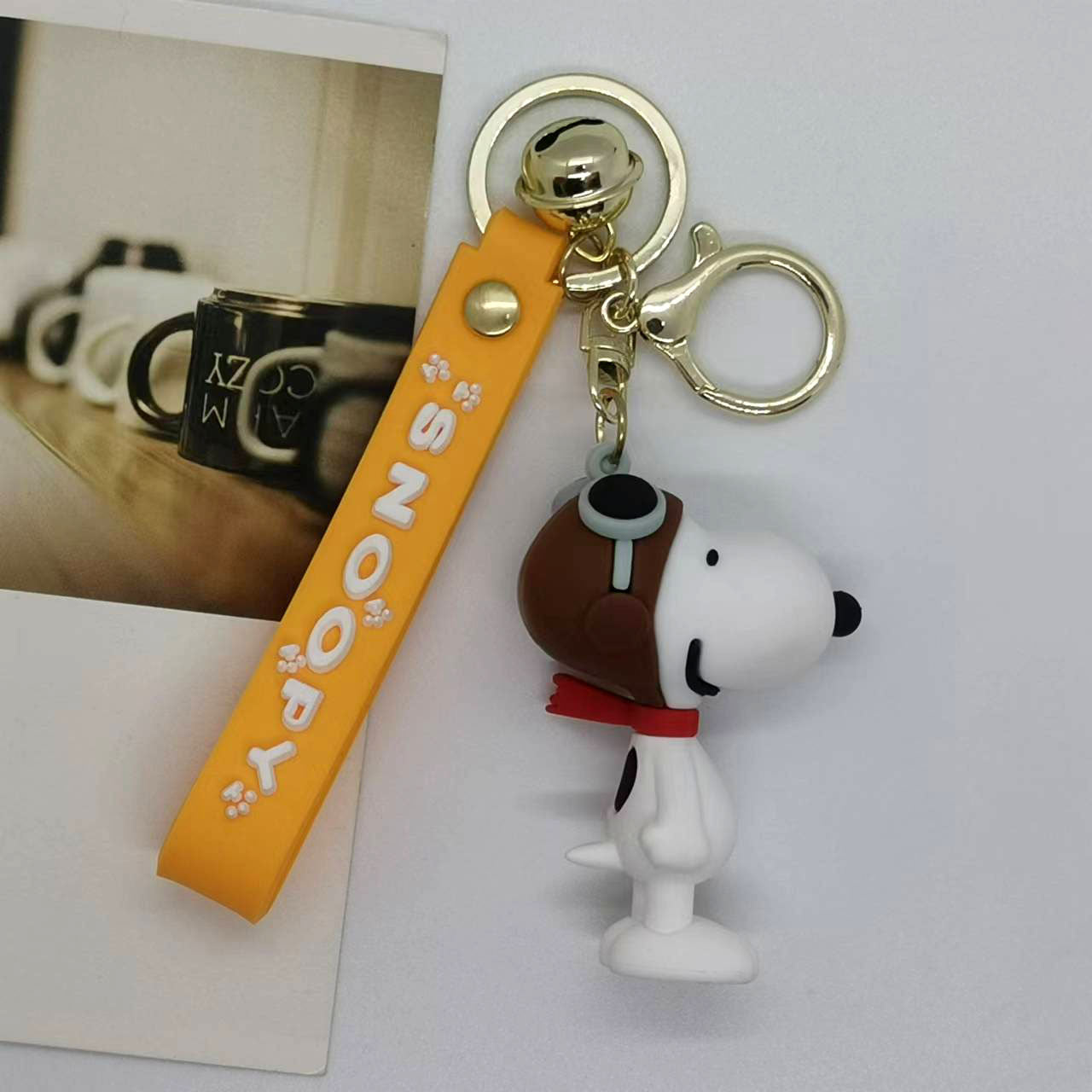 Creative cartoon Charlie Snoopy keychain pendant couple bag car keychain accessories gift